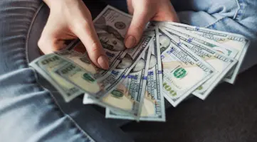 Notas de dinheiro e ativos financeiros